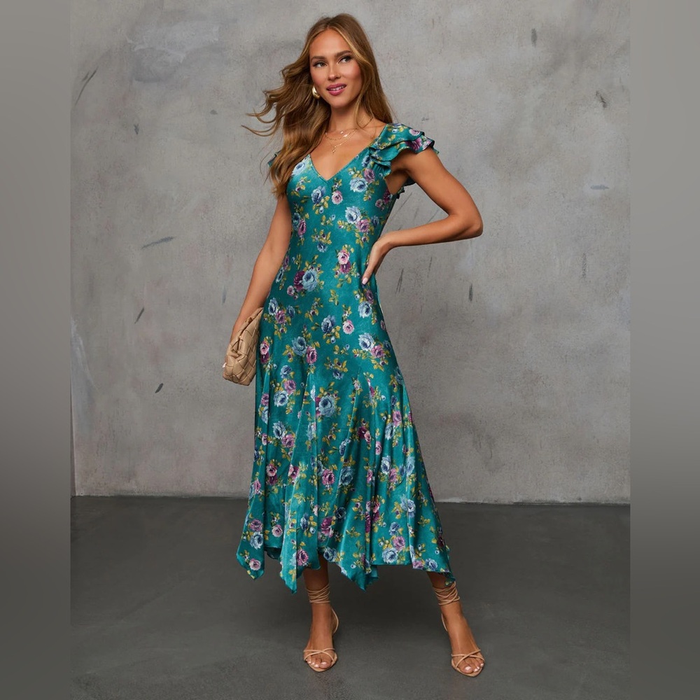Sweet Feeling Floral Satin Maxi Dress
